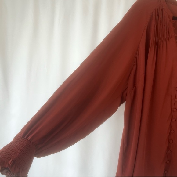 NWT Torrid Georgette Smocked Blouson Sleeve Blouse
Button-Down Blouse Size: 3 - Picture 8 of 17